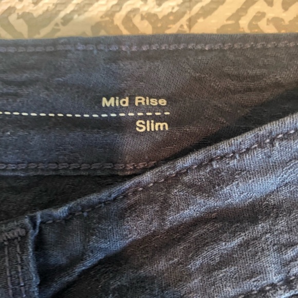 Levi’s Mid Rise Demi Curve Slim Floral Textured Jeans 32 - Picture 4 of 8